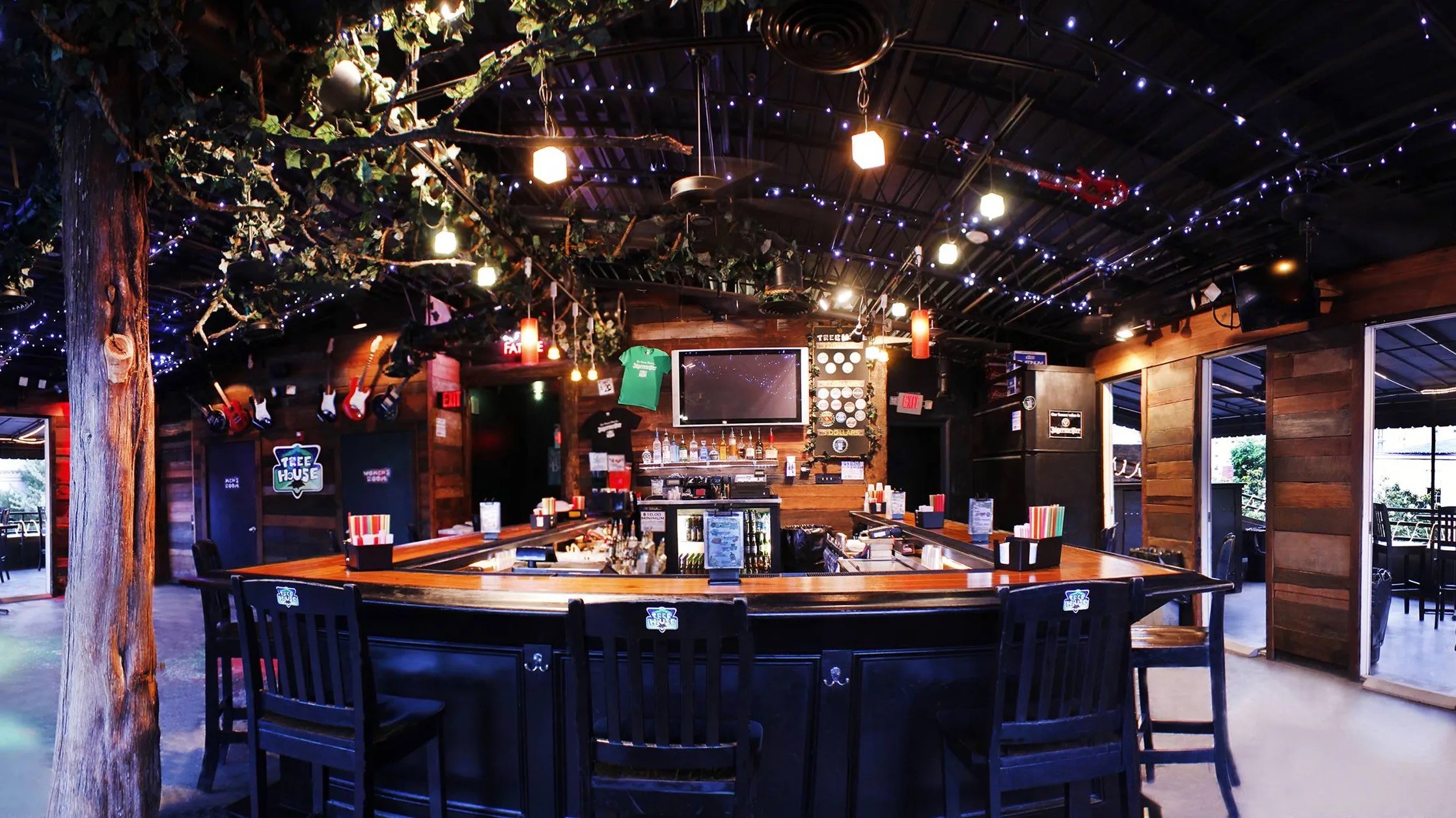 Treehouse Bar Savannah City Market