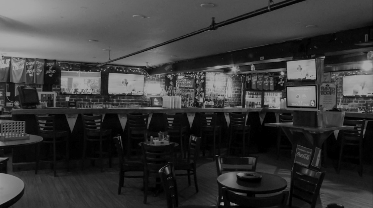 Pour Larry's Bar Savannah City Market